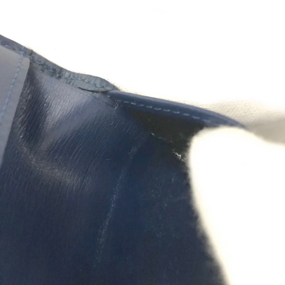 Vintage Louis Vuitton Epi Porte Feiulle Elise Leather Trifold Wallet - Picture 4 of 8